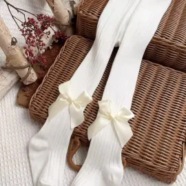 Плътен бебешки чорапогашник с панделка