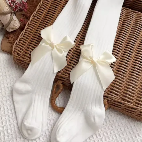 Плътен бебешки чорапогашник с панделка