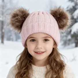 Бебешка зимна плетена шапка Mini bear с два естествени помпона – розова