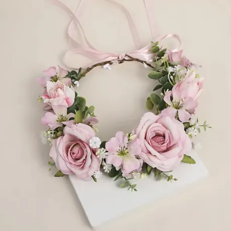 Венчета за глава с цветя – регулируем размер с панделка Венчета за глава с цветя – регулируем размер с панделка