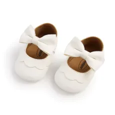 Бебешки обувки от  с къдрички и панделка