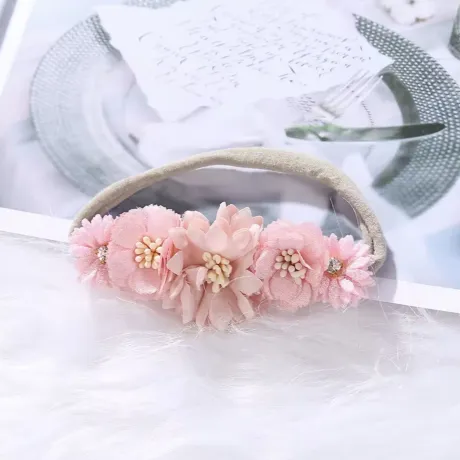 Бебешка лента за глава с розови цветчета Barbara Бебешка лента за глава с розови цветчета Barbara
