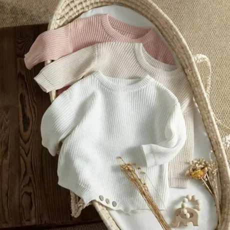 Бебешки плетен боди-пуловер от памук Бебешки плетен боди-пуловер от памук
