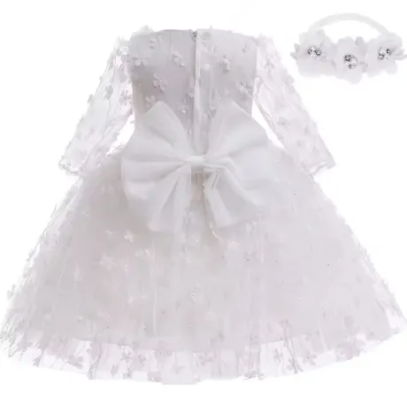 Бяла бебешка рокля с дантела и 3D цветя