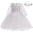 Бяла бебешка рокля с дантела и 3D цветя