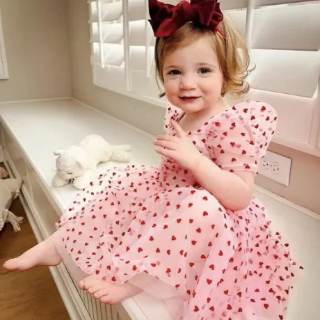 Детска рокля на сърца с тюл и цип на гърба  St. Valentine