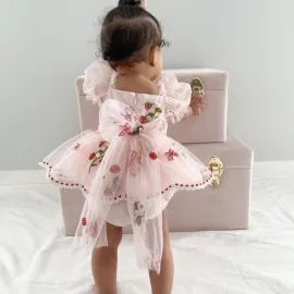 Бебешка Боди Рокля с Тюл Pink Strawberry Бебешка Боди Рокля с Тюл Pink Strawberry