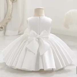 Бебешка рокля в бял перлен цвят с декоративни перли Pearl