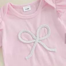 Бебешки розов комплект 4 в 1 – боди, пола-панталонки, чорапи и лента